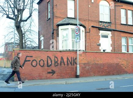 melden Sie sich bei der Lebensmittelbank in leeds yorkshire vereinigtes Königreich an Stockfoto