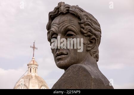 Büste von Simon Bolivar im Parque 21 de Abril, Riobamba, Ecuador Stockfoto