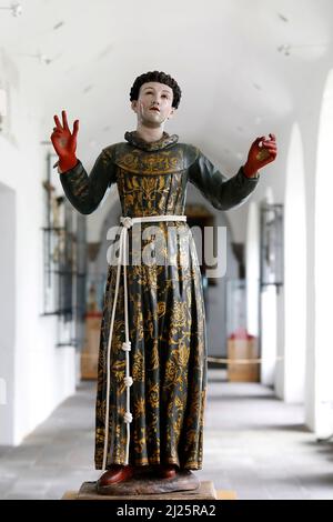 Statue im Göcial Museum Fray Pedro im Kloster von San Francisco, Quito, Ecuador Stockfoto