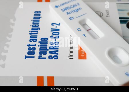 SARS-CoV-2 (COVID-19) Antigen Schnelltest für Selbsttests. Diese Art von Test kann verwendet werden, um die COVID-19-Übertragung zu verhindern. SARS-CoV-2 (COVID-19) Ant Stockfoto