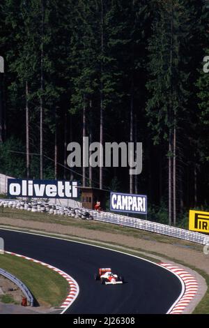 Alain Prost (FRA) McLaren MP4/2B Tag Porsche 1. Position Stockfoto