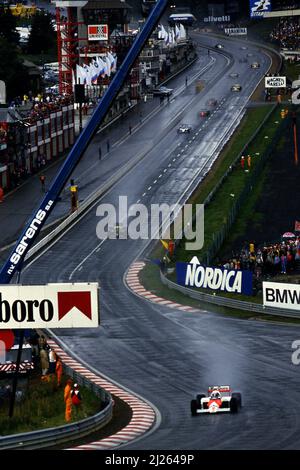 Alain Prost (FRA) McLaren MP4/2B Tag Porsche 3. Position Stockfoto