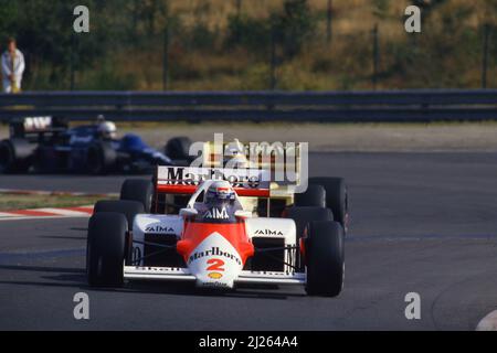 Alain Prost (FRA) McLaren MP4/2B Tag Porsche 3. Position Stockfoto