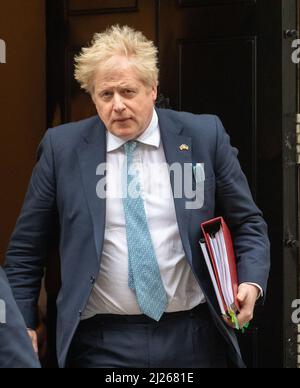 London, Großbritannien. 30. März 2022. Boris Johnson, MP, Premierminister, verlässt 10 Downing Street für PMQ Credit: Ian Davidson/Alamy Live News Stockfoto