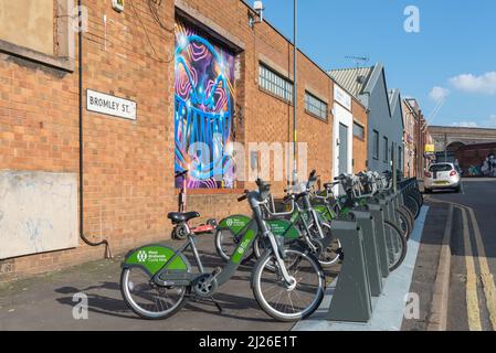 Row of West Midlands Fahrradverleih in Digbeth, Birmingham Stockfoto