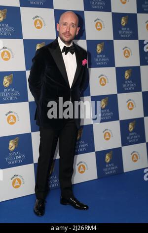 Schauspieler Tom Allen bei der Ankunft für die Royal Television Society Program Awards im Grosvenor House in Mayfair, London, Großbritannien Stockfoto