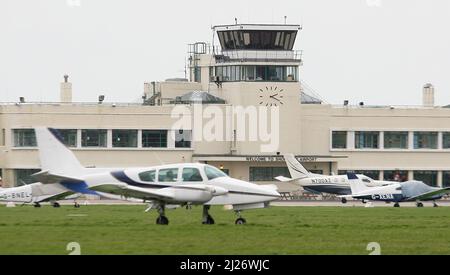 Gesamtansicht des Flughafenterminals von Shoreham. 20.. März 2008 Stockfoto