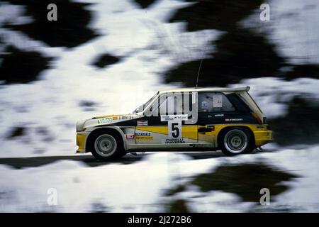 Carlos Sainz (ESP) Antonio Boto (ESP) Renault Maxi 5 Turbo GRB 2. Position Stockfoto