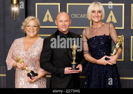 Stephanie Ingram, Justin Raleigh, Linda Dowds im Presseraum für die Academy Awards 94. - Presseraum 2, Dolby Theater, Los Angeles, CA 27. März 2022. Foto: Priscilla Grant/Everett Collection Stockfoto