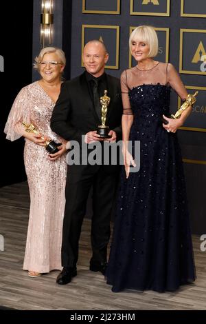 Stephanie Ingram, Justin Raleigh, Linda Dowds im Presseraum für die Academy Awards 94. - Presseraum 2, Dolby Theater, Los Angeles, CA 27. März 2022. Foto: Priscilla Grant/Everett Collection Stockfoto