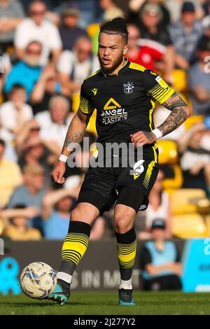 Louis John von Sutton United während des zweiten Spiels der Sky Bet League im Vale Park, Stoke-on-Trent. Bilddatum: Samstag, 26. März 2022. Stockfoto