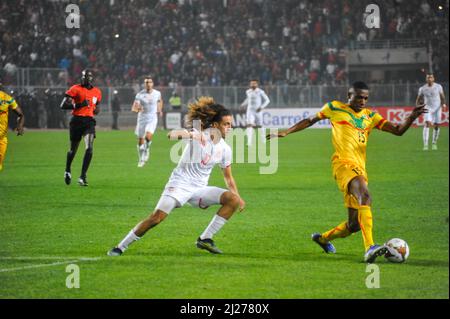 Tunis, Tunesien. 29. März 2022. Tunis, Tunesien. 29. März 2022. Tunesien und Mali spielen im Olympiastadion Hamadi Agrebi in der Stadt Rades gegeneinander. Tunesien sicherte sich bei der WM 2022 in Katar trotz eines Unentschieden von 0-0 in Mali einen Platz, in der zweiten Etappe eines afrikanischen Play-Offs (Foto: © Hasan mrad/IMAGESLIVE via ZUMA Press Wire) Stockfoto