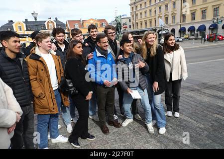 Am Dienstag, den 29. März, besuchte der Vorsitzende der Moderaten Partei Ulf Kristersson den Landkreis Östergötland. Hier bei einem Besuch im Stora Torget in Linköping, Schweden. Stockfoto