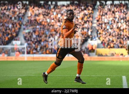 Wölfe Fußballspieler Bright Enobakhare feiert sein Ziel. Wolverhampton Wanderers gegen Barnsley bei Molineux 23/09/2017 - Sky Bet Championship Stockfoto