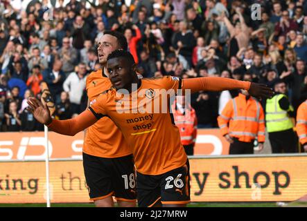 Wölfe Fußballspieler Bright Enobakhare feiert sein Ziel. Wolverhampton Wanderers gegen Barnsley bei Molineux 23/09/2017 - Sky Bet Championship Stockfoto