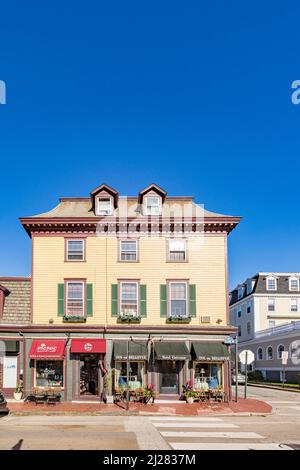 Newport, USA - 23. September 2017: Altes Holzhotel an der Belle Avenue in Newport, USA. Stockfoto