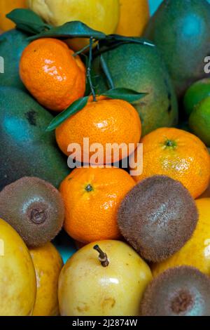 Auswahl an tropischen Früchten, Brasilien Stockfoto