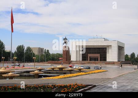Der zentrale Platz an einem sonnigen Tag Ala-too in Bischkek, Kirgisistan Stockfoto