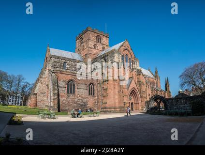 Die Kathedrale von Carlisle ist der Sitz des Bischofs von Carlisle. Gegründet als augustisches Priorat wurde es 1133 zur Kathedrale. Stockfoto