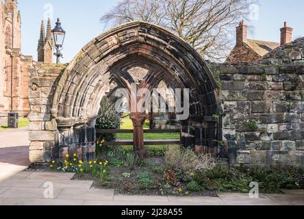 Die Kathedrale von Carlisle ist der Sitz des Bischofs von Carlisle. Gegründet als augustisches Priorat wurde es 1133 zur Kathedrale. Stockfoto