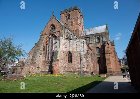 Die Kathedrale von Carlisle ist der Sitz des Bischofs von Carlisle. Gegründet als augustisches Priorat wurde es 1133 zur Kathedrale. Stockfoto