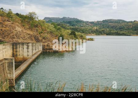 Blick auf den Kirandich-Staudamm in Baringo, Kenia Stockfoto