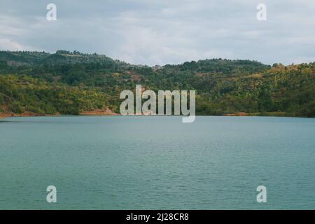 Blick auf den Kirandich-Staudamm in Baringo, Kenia Stockfoto