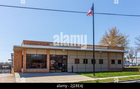 SHELBY, NC, USA-28 MARCH 2022: Bezirksanwaltschaft in der Innenstadt von Shelby. Stockfoto