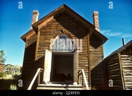 MT: Beaverhead County, Dillon Gegend, Bannack State Park (Geisterstadt), verlassene Kirche [Fragen Sie nach #170,064.] Stockfoto