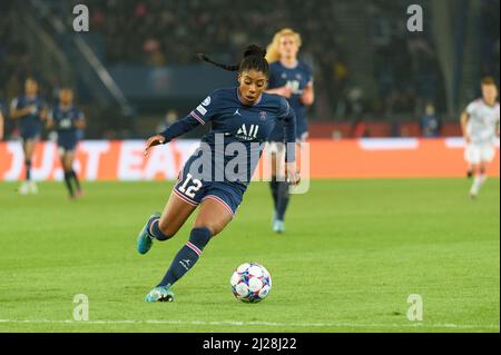 Paris, Frankreich. 30. März 2022. Ashley Lawrence (12 Paris Saint Germain) während des UEFA Womens Champions League Viertelfinales zwischen Paris Saint Germain und dem FC Bayern München im Parc des Princes in Paris, Frankreich. Sven Beyrich/SPP Kredit: SPP Sport Pressefoto. /Alamy Live News Stockfoto