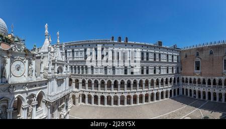 Venedig, Italien - 7. Juli 2021: Im Dogen-Palast in Venedig, Italien. Stockfoto