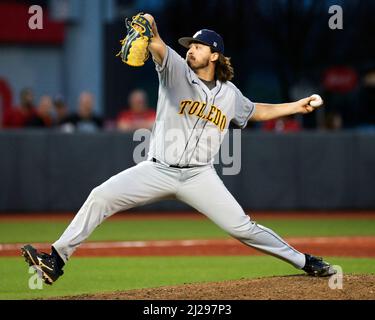 Columbus, Ohio, USA. 30. März 2022. Toledo Rockets Pitcher Parker Newby (34) spielt in Columbus, Ohio, gegen den Ohio State. Brent Clark/CSM/Alamy Live News Stockfoto