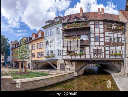 Erfurt, Deutschland - 29. Juli 2018: Fassade an der Kaufmannsbrücke in Erfurt, Thüringen, Deutschland, Europa. Stockfoto