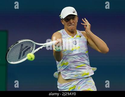 Miami Gardens, FL, USA. 30. März 2022. Petra Kvitová gegen IGA Swiatek während der Miami Open im Hard Rock Stadium am 30. März 2022 in Miami Gardens, Florida. Kredit: Mpi04/Media Punch/Alamy Live Nachrichten Stockfoto