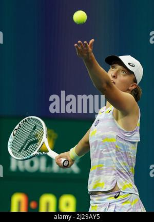 Miami Gardens, FL, USA. 30. März 2022. Petra Kvitová gegen IGA Swiatek während der Miami Open im Hard Rock Stadium am 30. März 2022 in Miami Gardens, Florida. Kredit: Mpi04/Media Punch/Alamy Live Nachrichten Stockfoto