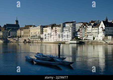 Rhein mit Mittelbrücke und St.-Martin-Kirche, Basel, Kanton Basel-Stadt, Schweiz Stockfoto