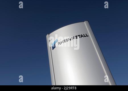 Rheinmetall, Logo im Werk Niederrhein in Pierburg, Rheinmetall Automotive AG, Automobilzulieferer, Neuss, Nordrhein-Westfalen, Deutschland Stockfoto