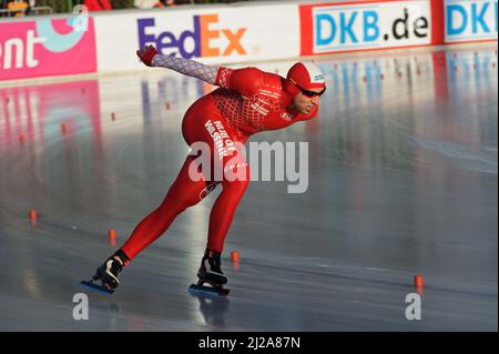 Zbigniew Bródka tritt bei den Essent European Speed Skating Championships 2012, City Park Ice Rink, Budapest, Ungarn, für Polen an Stockfoto