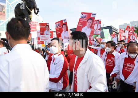 Bangkok, Thailand. 31. März 2022. 31. März 2022: Atmosphäre, der erste Tag der Eröffnung der Kandidaten für die Gouverneurswahl in Bangkok, im Metropolitan Administration Bangkok City Hall 2 Mitmaitree Road, Dindang, Gilt als eine Wahl für den Gouverneur von Bangkok. Hauptstadt thailands zum ersten Mal seit acht Jahren nach einem Staatsstreich im Jahr 2014 wird die Abstimmung am Sonntag, 22. Mai 2022 stattfinden. (Bild: © Teera Noisakran/Pacific Press via ZUMA Press Wire) Stockfoto