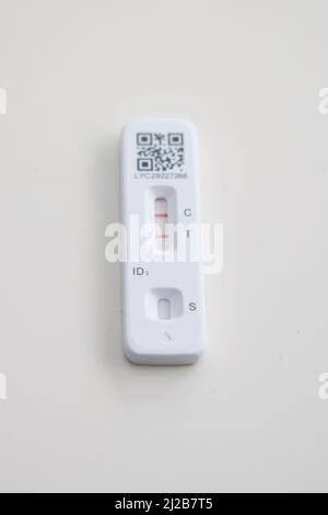 Gloucester, Großbritannien. 31. März 2022. Am letzten Tag der kostenlosen Lateral Flow Tests (LFT)-Versorgung in England, Großbritannien, gibt es keine auf der NHS-Website verfügbar. Kredit: Thousand Word Media Ltd/Alamy Live Nachrichten Stockfoto