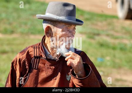 Mongolei. Porträt eines alten Mannes Stockfoto