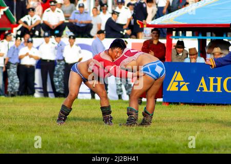 Mongolei. Wrestling Games auf dem Naadam Festival in Ulaanbaatar Stockfoto