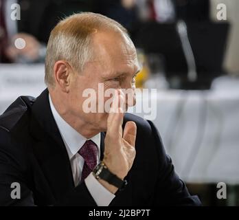 Berlin, Deutschland. 19. Oktober 2016. Der russische Präsident Wladimir Putin hat vor den Verhandlungen der Staats- und Regierungschefs im Normandie-Format in Berlin gesehen. (Bild: © Mykhaylo Palinchak/SOPA Images via ZUMA Press Wire) Stockfoto