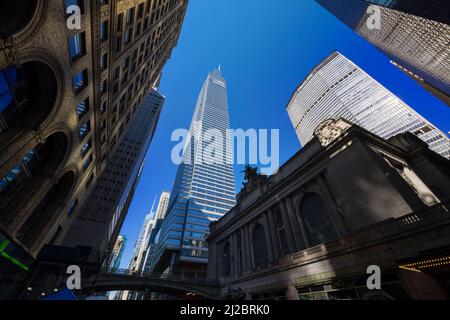 Das neu erbaute Vanderbilt Building steht am 21. Oktober 2021 in New York City, NY, USA, zwischen dem Wolkenkratzer in Midtown Manhattan in der 42. Street. Stockfoto