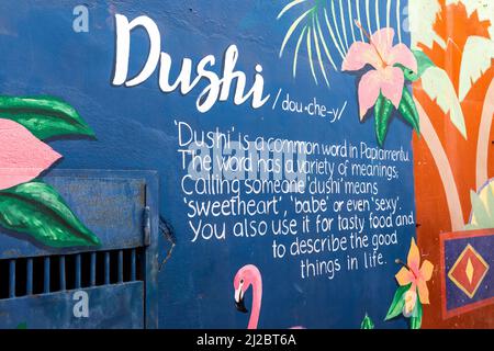 Künstlerische Wandmalerei des Papiamentu-Wortes "Sushi" in Willemstad, Curacao Stockfoto