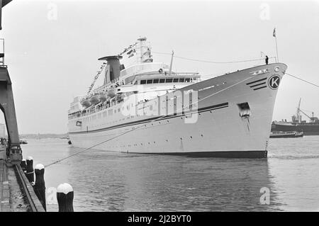 Griechisches Carras-Kreuzschiff Daphne in Amsterdam, das Schiff Daphne im Amsterdamer Hafen ca. 28 Mai 1976 Stockfoto