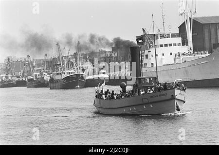 Dampfschlepper zum 100. Jahrestag des Nordseekanals um den 5. Juni 1976 Stockfoto