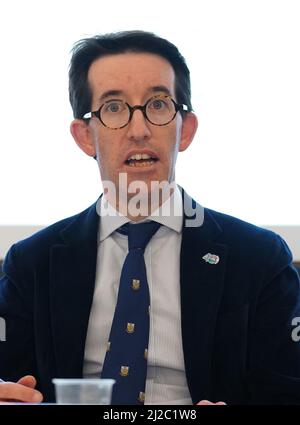 Richard Hyslop, Repräsentant der Falklandinseln für Großbritannien und Europa bei einer Pressekonferenz zur Eröffnung der Ausstellung Falklands at 40 im National Army Museum, London. Bilddatum: Donnerstag, 31. März 2022. Stockfoto