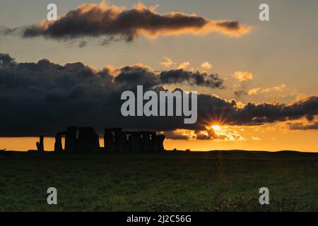 Sonnenuntergang in Stonehenge Stockfoto