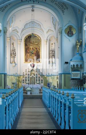 Das Innere der Kirche der Heiligen Elisabeth (Kostol svätej Alžbety) allgemein bekannt als die Blaue Kirche (Modrý kostolík) in Bratislava, Slowakei. Die vom ungarischen Architekten Ödön Lechner entworfene Kirche wurde zwischen 1909 und 1913 im ungarischen sezessionistischen Stil erbaut. Stockfoto